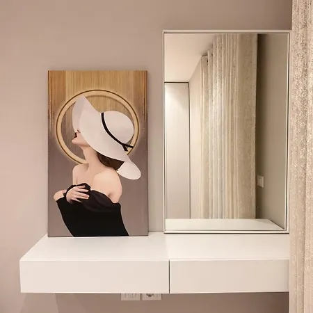 Fiore Prive - Luxury - 2br - 2 Bathrooms - Free Parking Apartment Tirana