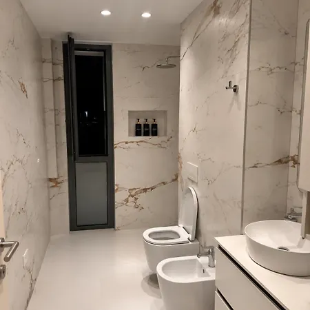 Fiore Prive - Luxury - 2br - 2 Bathrooms - Free Parking Apartment Tirana